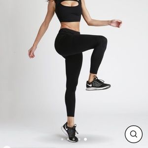 MOVI Lola Original Black Workout Athletic Legging